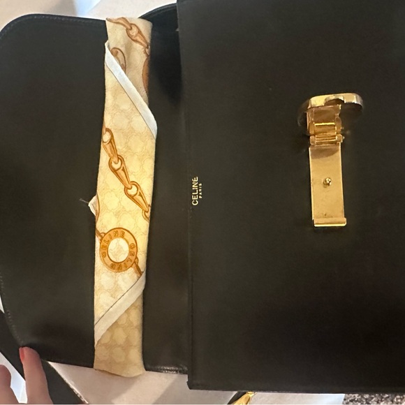 Authentic Celine Paris Black Leather Horse and Carriage Gold Flap Bag with scarf - Picture 7 of 15